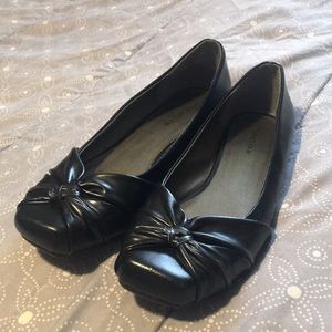 Kenneth Cole Reaction Flats